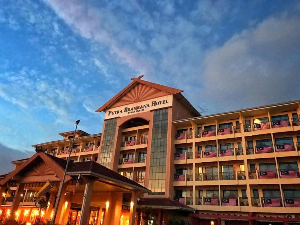Putra Brasmana Hotel Kuala Perlis Exteriér fotografie