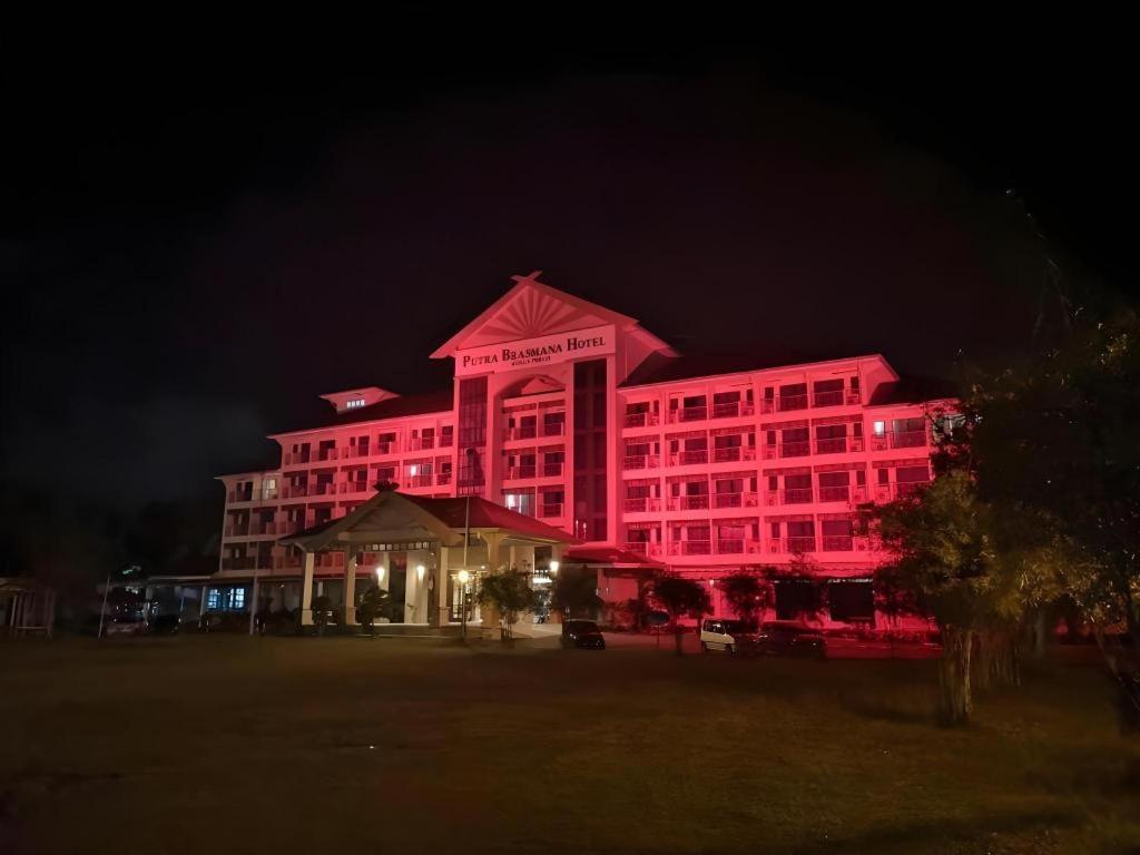 Putra Brasmana Hotel Kuala Perlis Exteriér fotografie