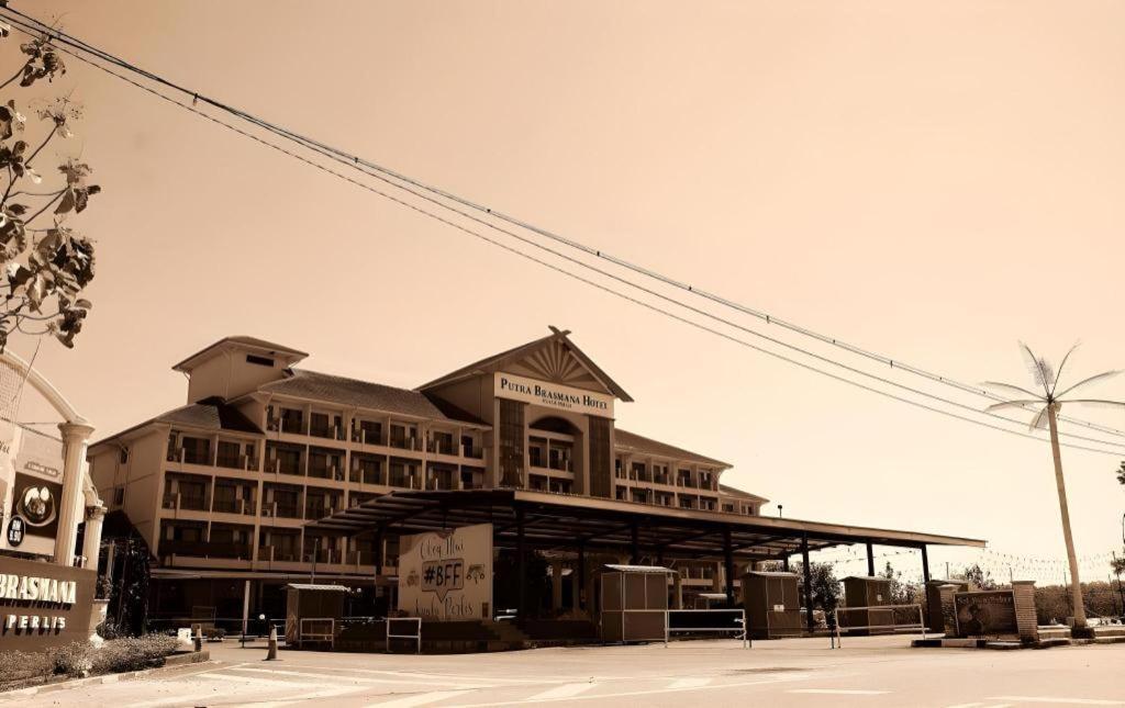 Putra Brasmana Hotel Kuala Perlis Exteriér fotografie