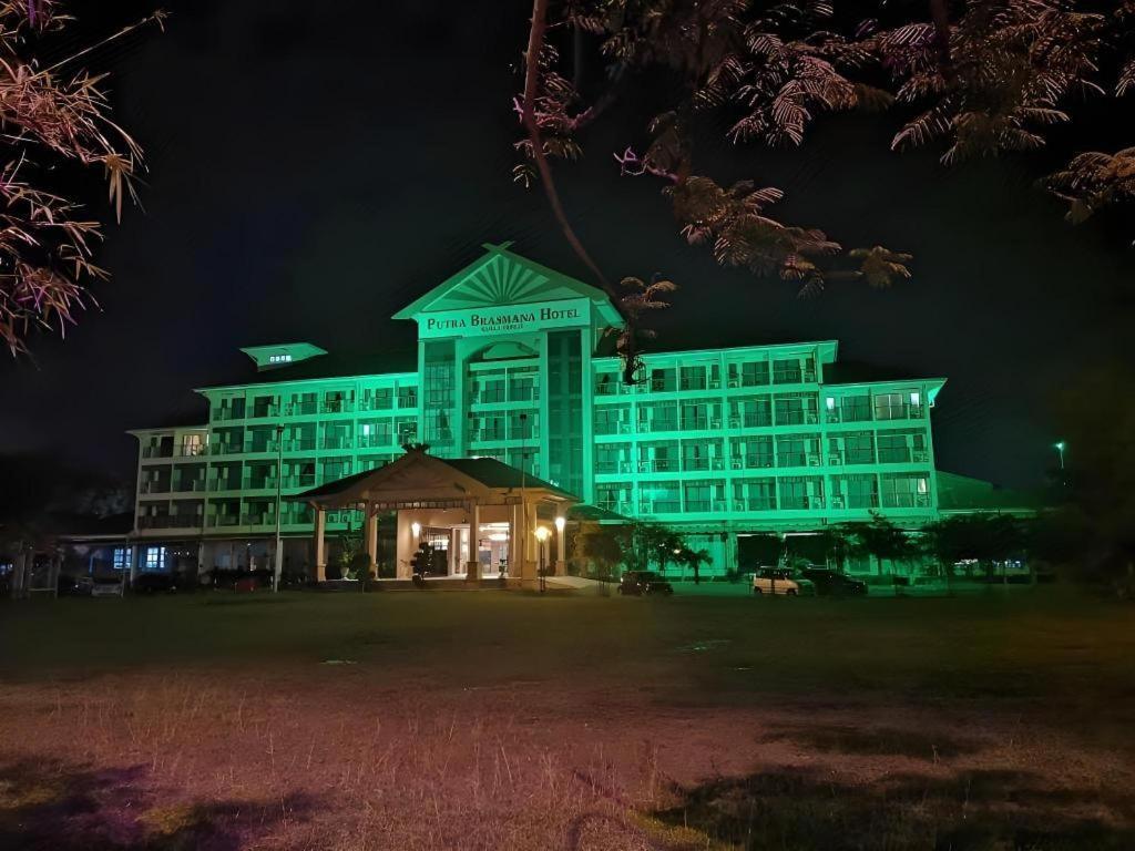 Putra Brasmana Hotel Kuala Perlis Exteriér fotografie